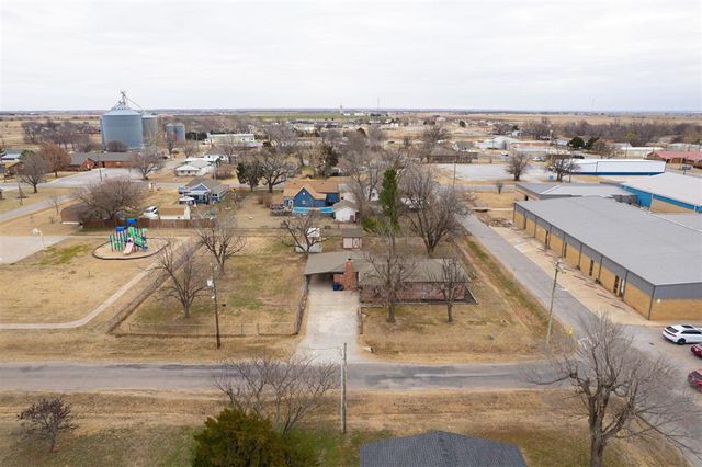204 N Cherry Avenue, Union City, OK 73090