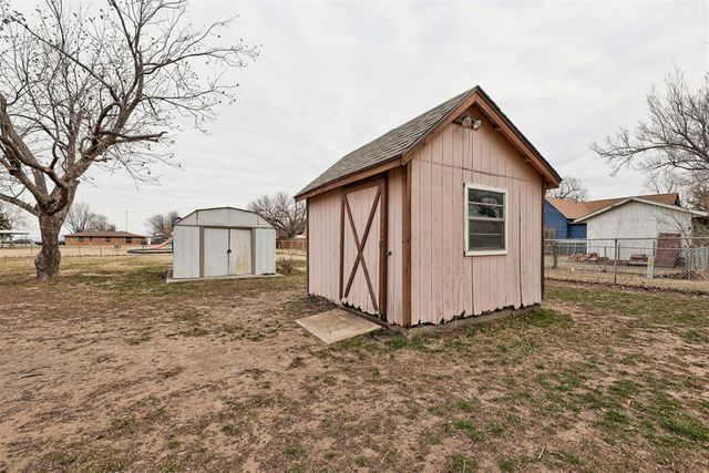 204 N Cherry Avenue, Union City, OK 73090