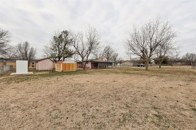 204 N Cherry Avenue, Union City, OK 73090