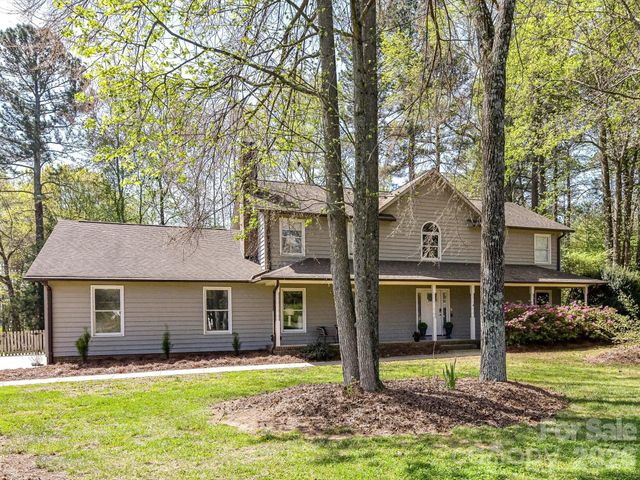 142 Scotland Drive, Mooresville, NC 28115