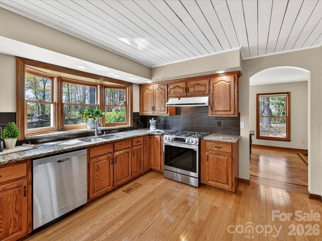 142 Scotland Drive, Mooresville, NC 28115