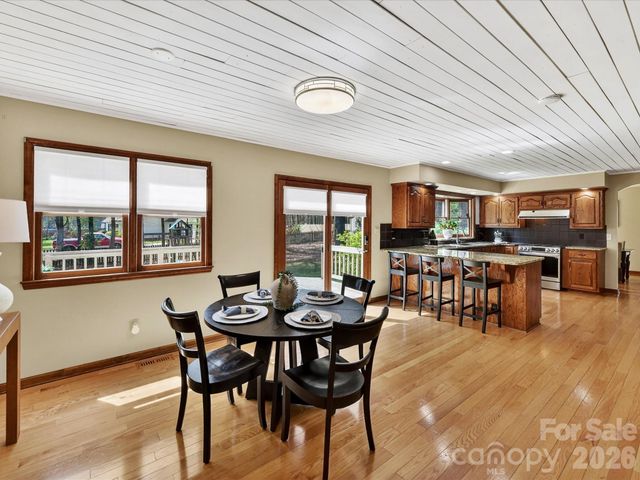 142 Scotland Drive, Mooresville, NC 28115