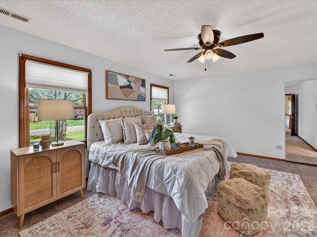 142 Scotland Drive, Mooresville, NC 28115