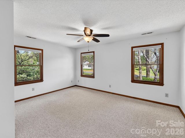 142 Scotland Drive, Mooresville, NC 28115