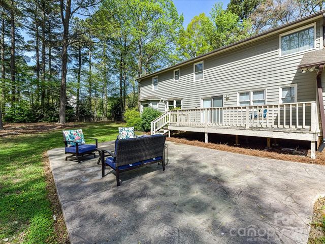 142 Scotland Drive, Mooresville, NC 28115