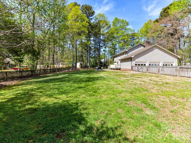 142 Scotland Drive, Mooresville, NC 28115