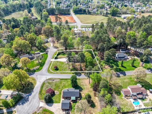 142 Scotland Drive, Mooresville, NC 28115