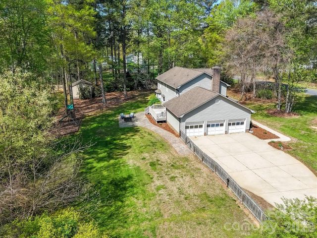 142 Scotland Drive, Mooresville, NC 28115