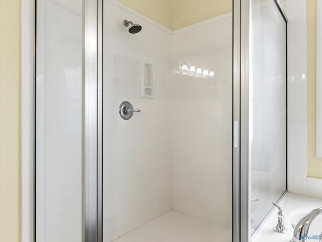 30 Cardinal Drive, Guntersville, AL 35976