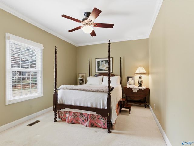 30 Cardinal Drive, Guntersville, AL 35976