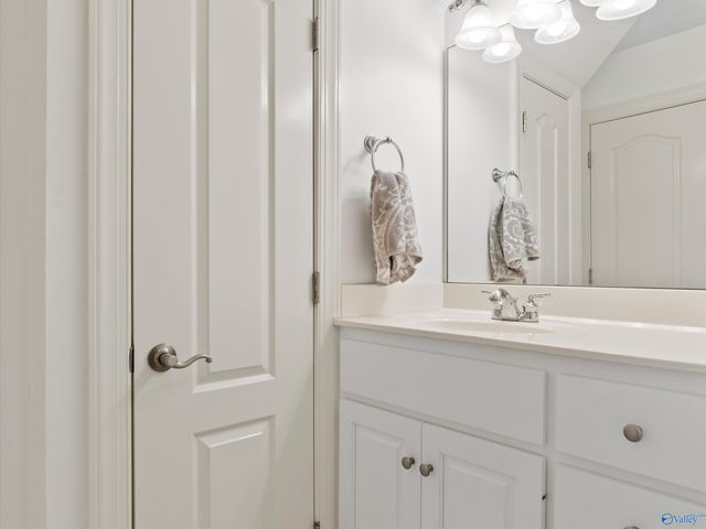 30 Cardinal Drive, Guntersville, AL 35976