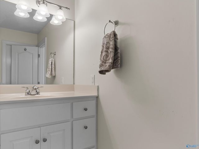 30 Cardinal Drive, Guntersville, AL 35976