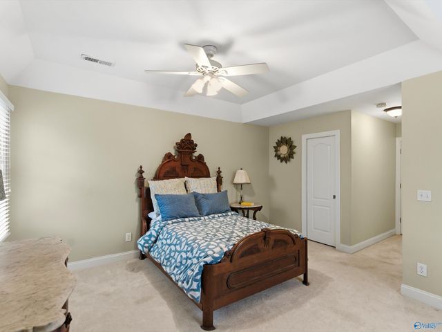 30 Cardinal Drive, Guntersville, AL 35976