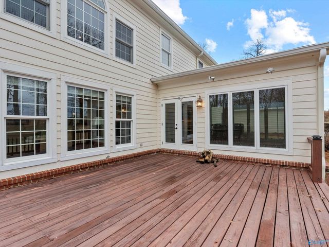 30 Cardinal Drive, Guntersville, AL 35976