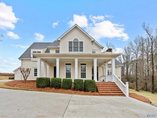 30 Cardinal Drive, Guntersville, AL 35976