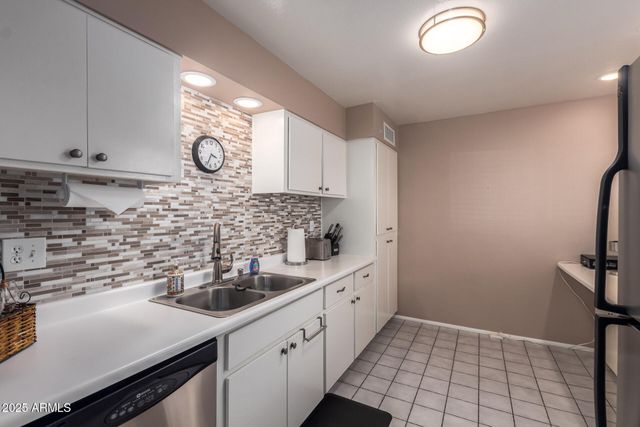 4630 N 68TH Street 231, Scottsdale, AZ 85251