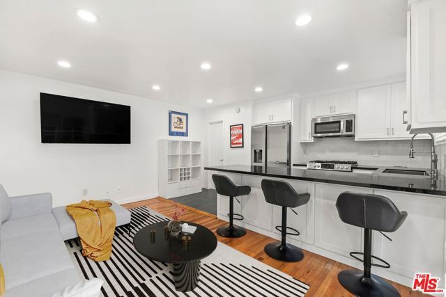 927 Euclid Street A, Santa Monica, CA 90403