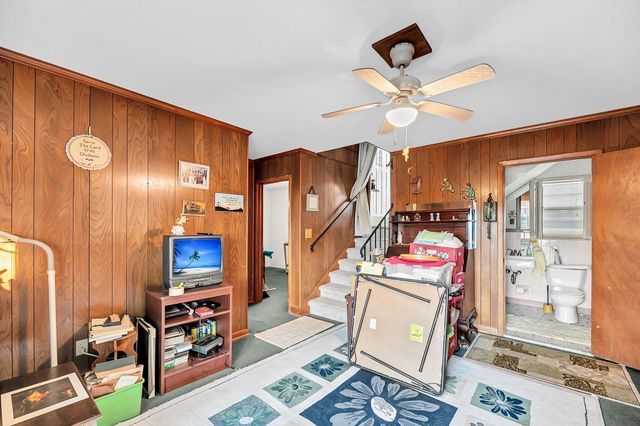 702 E Erie Avenue, Folly Beach, SC 29439