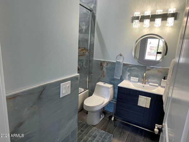 6824 N 14TH Street, Phoenix, AZ 85014