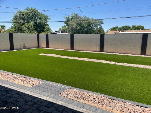 6824 N 14TH Street, Phoenix, AZ 85014