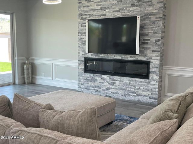 6824 N 14TH Street, Phoenix, AZ 85014