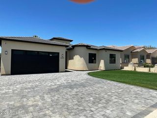 6824 N 14TH Street, Phoenix, AZ 85014