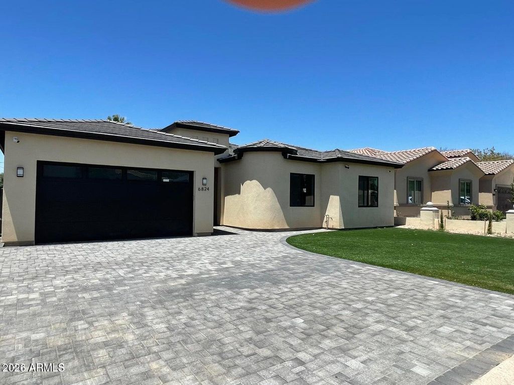 6824 N 14TH Street, Phoenix, AZ 85014