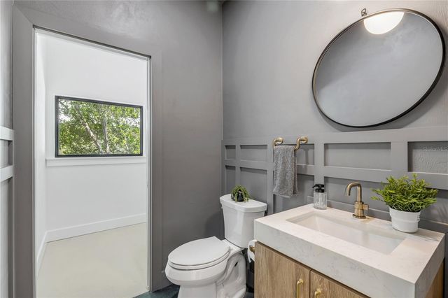 813 E 1ST AVENUE, New Smyrna Beach, FL 32169