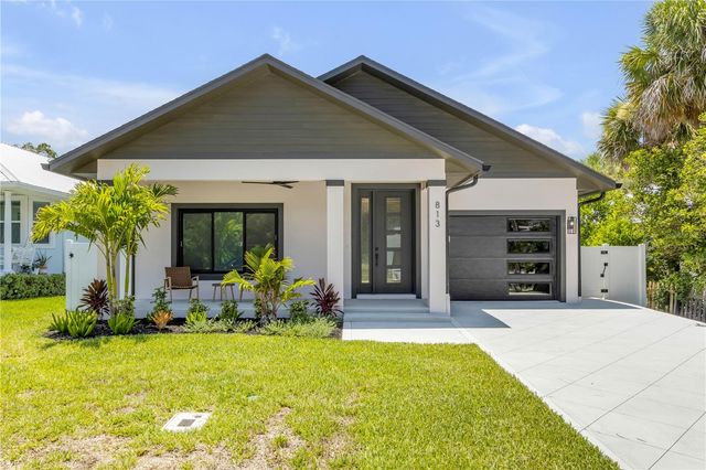 813 E 1ST AVENUE, New Smyrna Beach, FL 32169