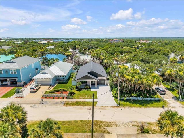 813 E 1ST AVENUE, New Smyrna Beach, FL 32169