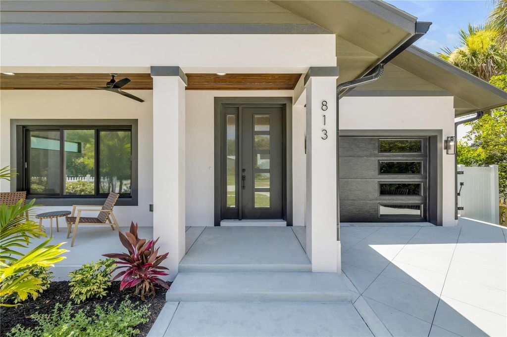 Image 11 of property listing at 813 E 1ST AVENUE, New Smyrna Beach, FL 32169