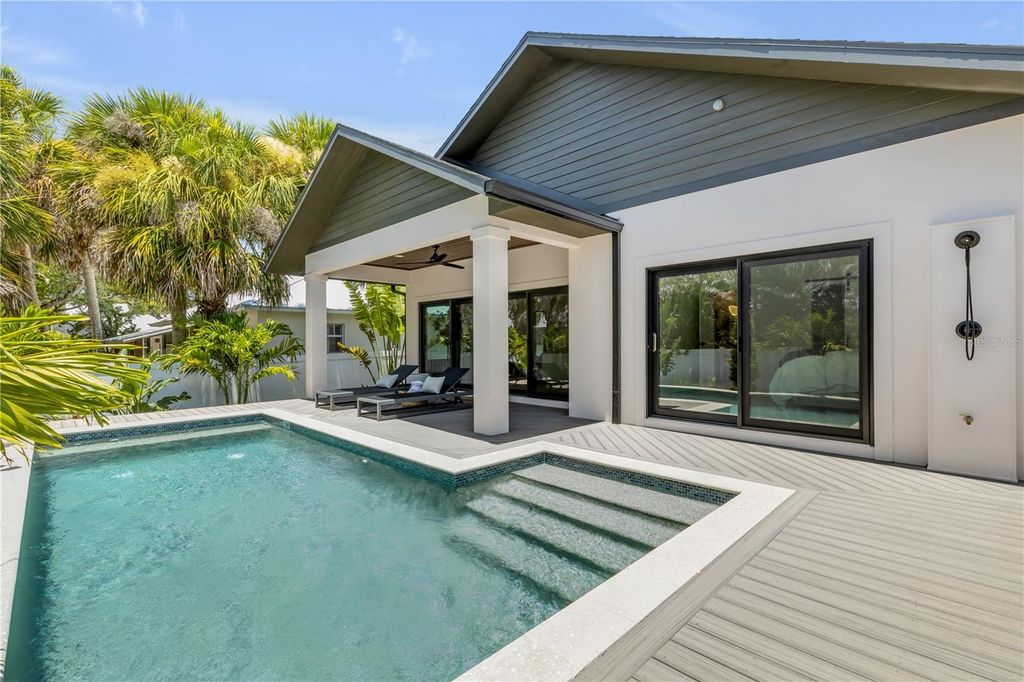 Image 58 of property listing at 813 E 1ST AVENUE, New Smyrna Beach, FL 32169