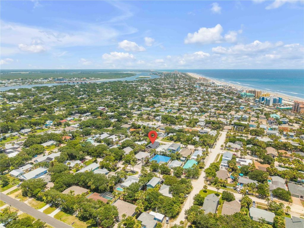 Image 74 of property listing at 813 E 1ST AVENUE, New Smyrna Beach, FL 32169