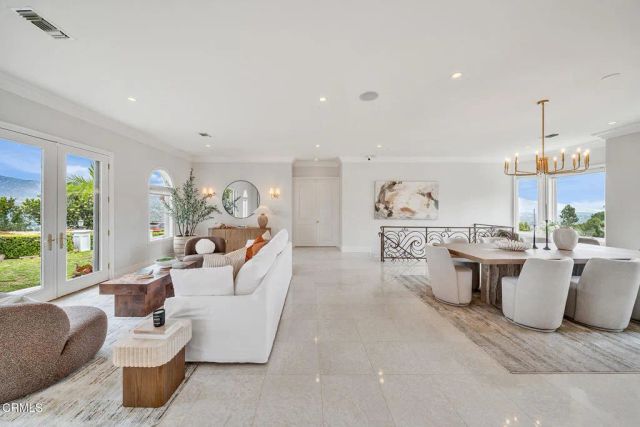 450 Palmerstone Drive, La Canada Flintridge, CA 91011