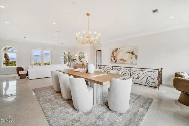 450 Palmerstone Drive, La Canada Flintridge, CA 91011