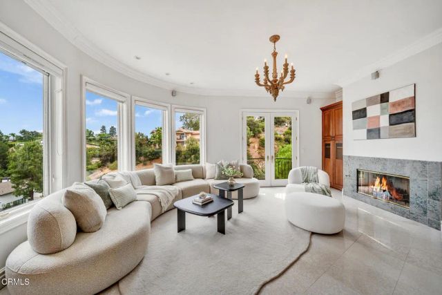 450 Palmerstone Drive, La Canada Flintridge, CA 91011
