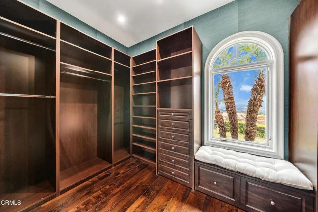 450 Palmerstone Drive, La Canada Flintridge, CA 91011