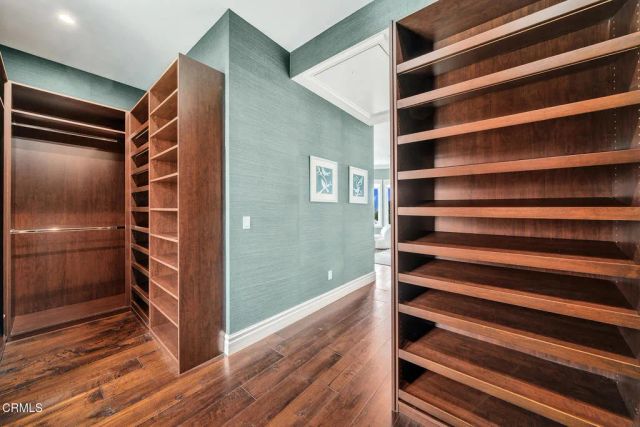 450 Palmerstone Drive, La Canada Flintridge, CA 91011