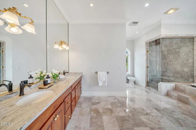 450 Palmerstone Drive, La Canada Flintridge, CA 91011