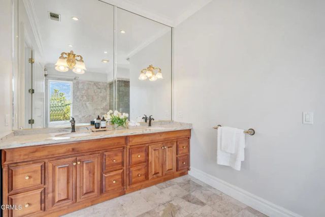 450 Palmerstone Drive, La Canada Flintridge, CA 91011