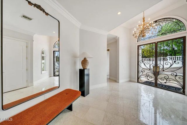 450 Palmerstone Drive, La Canada Flintridge, CA 91011