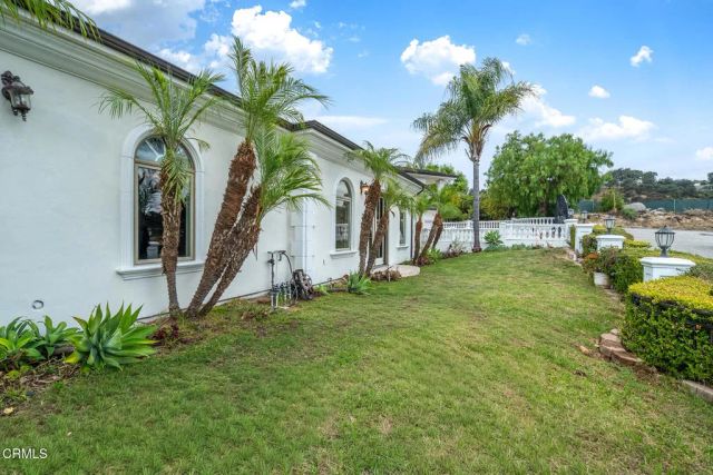 450 Palmerstone Drive, La Canada Flintridge, CA 91011