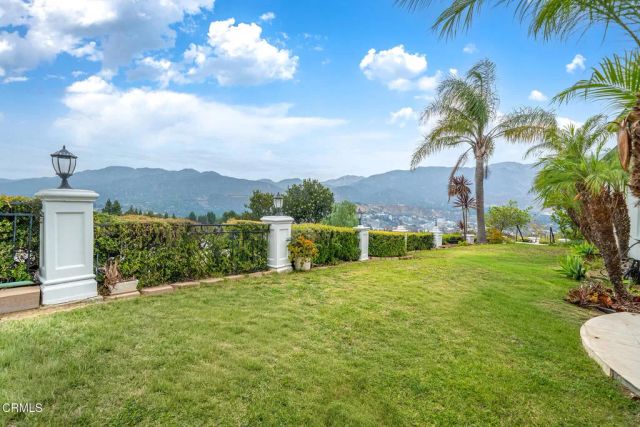 450 Palmerstone Drive, La Canada Flintridge, CA 91011