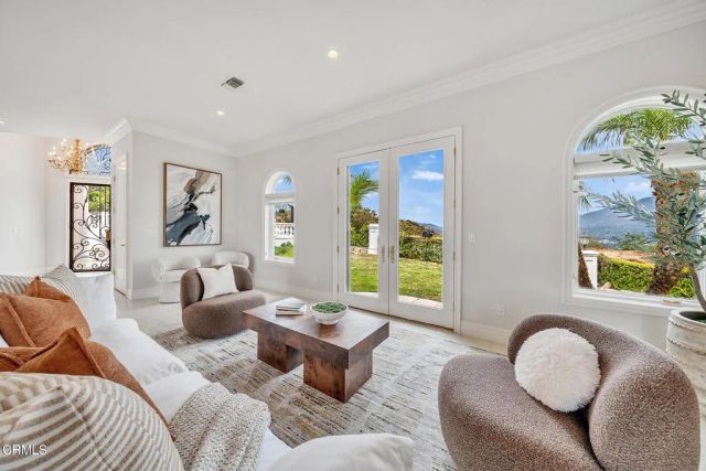 450 Palmerstone Drive, La Canada Flintridge, CA 91011