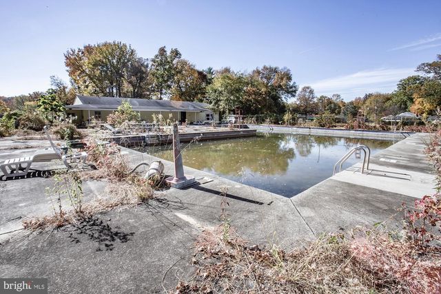 118 E PITTSFIELD ST, Pennsville, NJ 08070