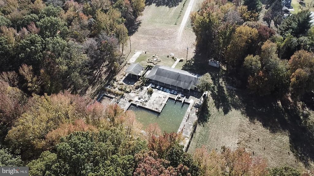 118 E PITTSFIELD ST, Pennsville, NJ 08070