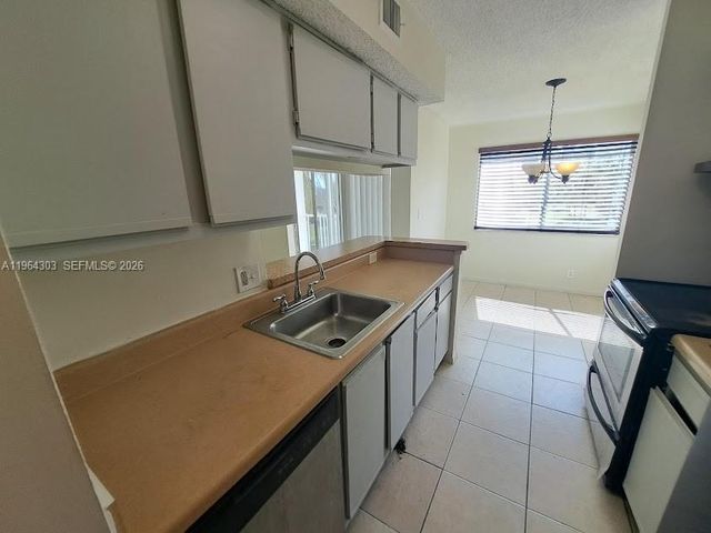 5760 Rock Island Rd 327, Tamarac, FL 33319