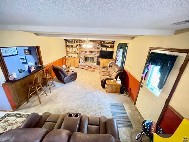 3833 SW Canterbury Town RD, Topeka, KS 66610