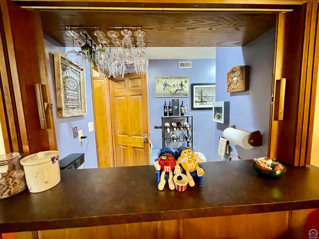 3833 SW Canterbury Town RD, Topeka, KS 66610