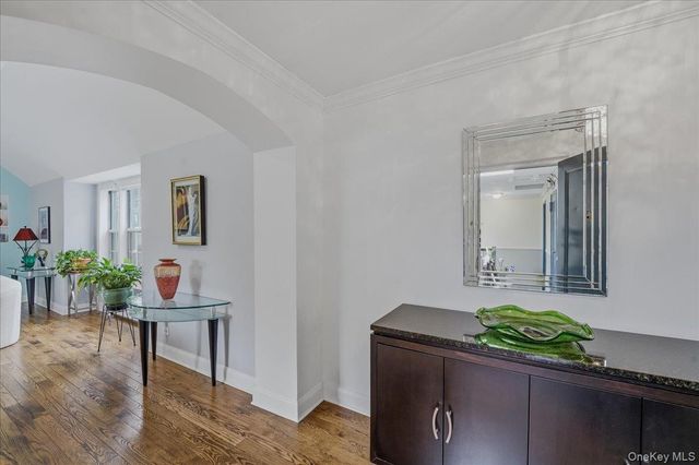 94 Pinewood Road 3D, Hartsdale, NY 10503